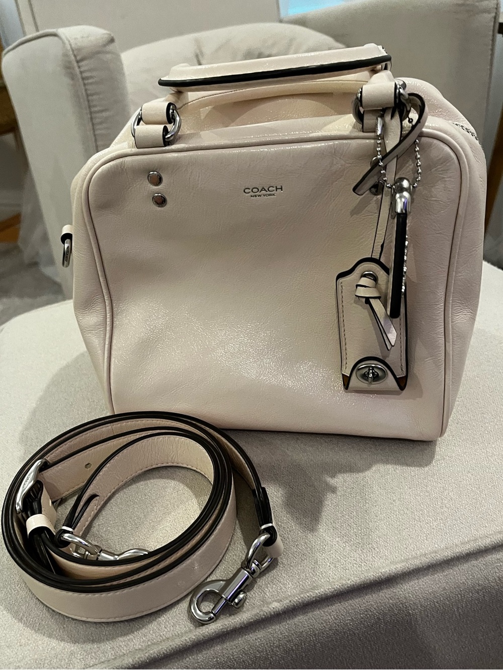 COACH Glazed white/Cream Leather Cube Rogue Satchel with Strap - Picture 2 of 7